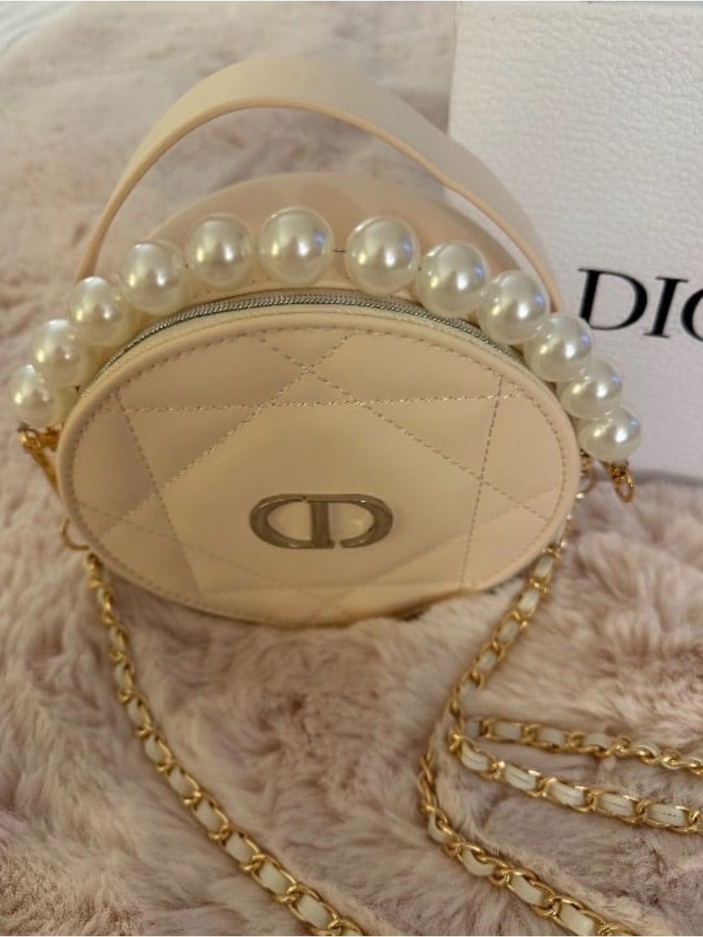Dior Beauty GWP/Novelty Vanity
Case with added Crossbody strap and Pearl Chain